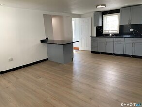 422-424 Dixwell Ave in New Haven, CT - Building Photo - Building Photo