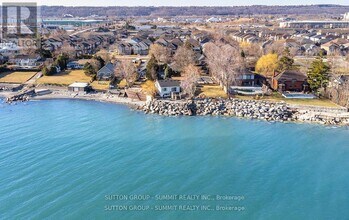 18 1/2 Lakeshore Dr in Hamilton, ON - Building Photo - Building Photo