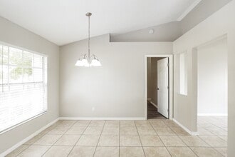 112 Alta Vista Ct in Davenport, FL - Building Photo - Building Photo