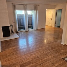 39 Catamaran St, Unit 1 in Marina Del Rey, CA - Building Photo - Building Photo