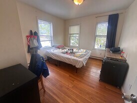 313 Elm St, Unit 2T in Cambridge, MA - Building Photo