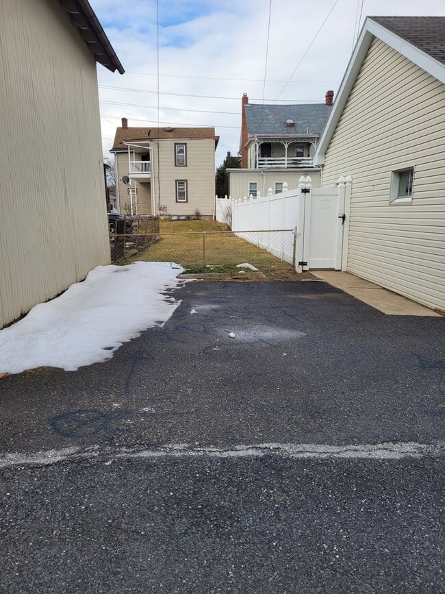 132 S 5th Ave in Lebanon, PA - Building Photo - Building Photo