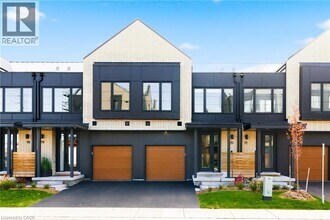 2273 Turnberry Rd in Burlington, ON - Building Photo - Building Photo