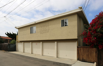 426 S Freeman St in Oceanside, CA - Building Photo - Building Photo