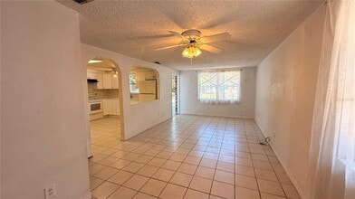 2658 61st Ave N in St. Petersburg, FL - Building Photo - Building Photo