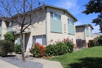 645-671 Military East St in Benicia, CA - Foto de edificio - Building Photo