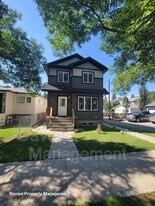 6712-6106 106 St in Edmonton, AB - Building Photo