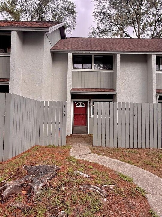 4129 NW 43rd Ter in Gainesville, FL - Building Photo