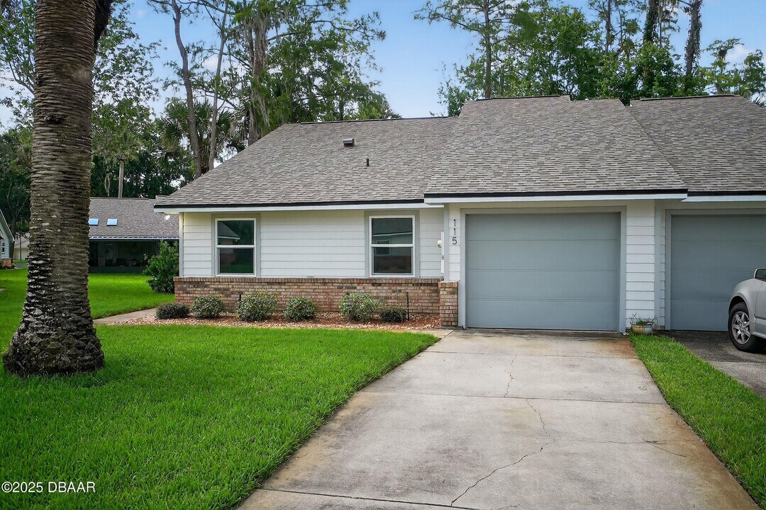 115 Bob White Ct in Daytona Beach, FL - Building Photo
