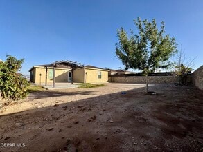 1013 Villa Seca Dr in Horizon City, TX - Building Photo - Building Photo