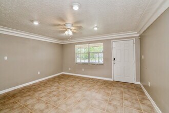 2120 W Carol Cir in West Palm Beach, FL - Building Photo - Building Photo