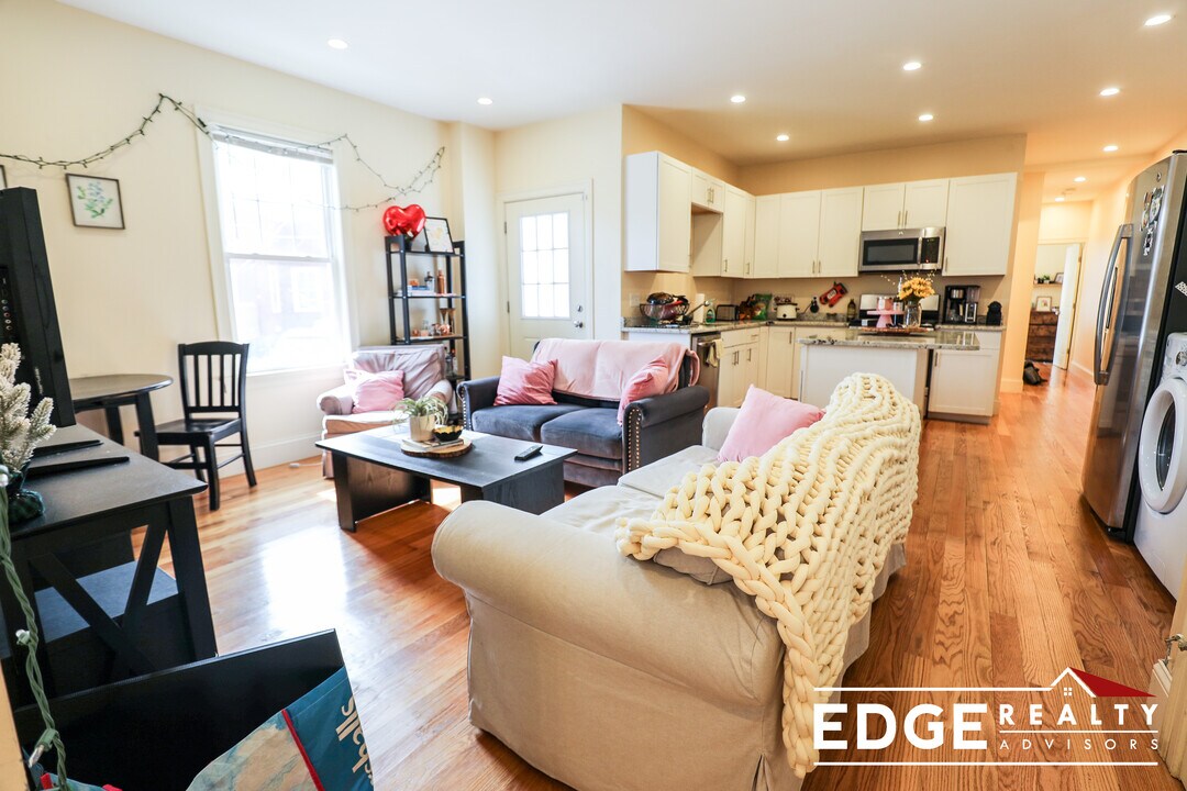 23 Higgins St in Boston, MA - Building Photo