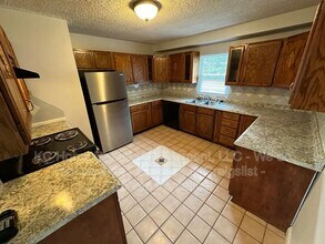 10700 E 28th Terrace S in Independence, MO - Building Photo - Building Photo