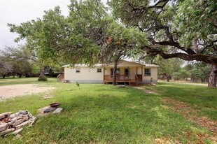 241 Glenwood Dr in Wimberley, TX - Building Photo