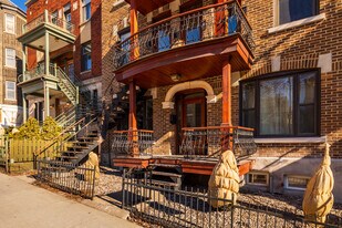 2525-2533 Fullum St in Montréal, QC - Building Photo