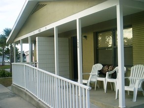 Rainbow Village/ Heritage Oaks in Largo, FL - Building Photo - Building Photo