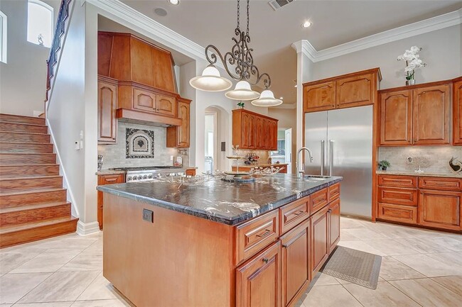 property at 33202 W Haddon Ct