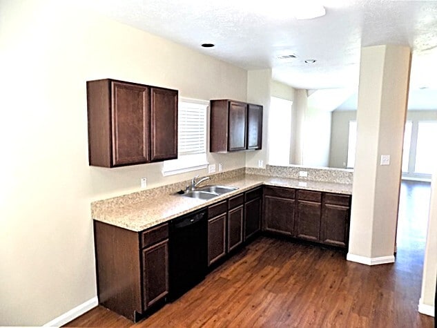 3942 Hawthorn Glen Ct in Fresno, TX - Building Photo - Building Photo
