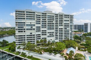 Sea Ranch Club of Boca II in Boca Raton, FL - Building Photo