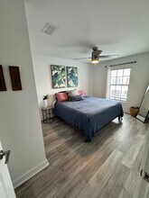 1011 White Oak Ter in Riviera Beach, FL - Foto de edificio - Building Photo