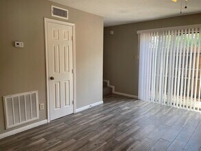 1819 Briarcreek Blvd in Houston, TX - Building Photo - Building Photo