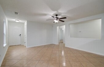 11123 Wild Goose Dr in Tomball, TX - Building Photo - Building Photo