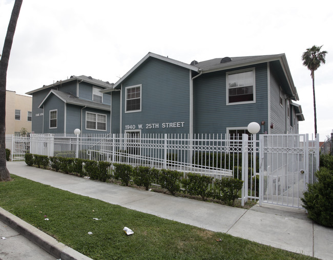 Fame Apartments in Los Angeles, CA - Building Photo - Building Photo