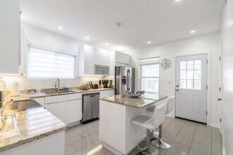 5028 N California Ave in Chicago, IL - Building Photo - Building Photo