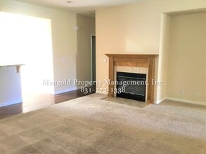 4523 Sea Cliff Ct in Seaside, CA - Building Photo - Building Photo