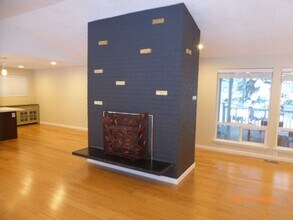 1614 216th Ave SE in Issaquah, WA - Building Photo - Building Photo