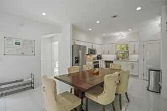 833 SW 17th St in Fort Lauderdale, FL - Building Photo - Building Photo