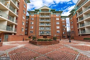 545 E Braddock Rd in Alexandria, VA - Building Photo