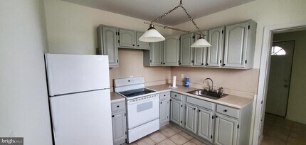 611 W York St in Philadelphia, PA - Building Photo - Building Photo