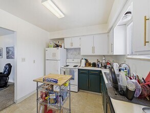 Prime Old Town Access | 3 Bed Home Near City Park + Downtown in Fort Collins, CO - Building Photo - Building Photo
