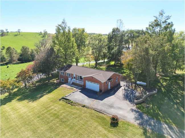 property at 20 Buckland Dr