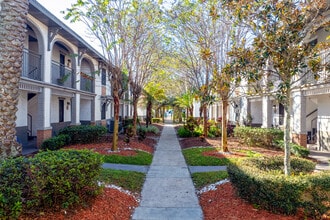 Goldelm at Valencian in Kissimmee, FL - Foto de edificio - Building Photo