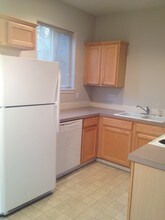 35021 Burt Rd in Saint Helens, OR - Building Photo - Building Photo