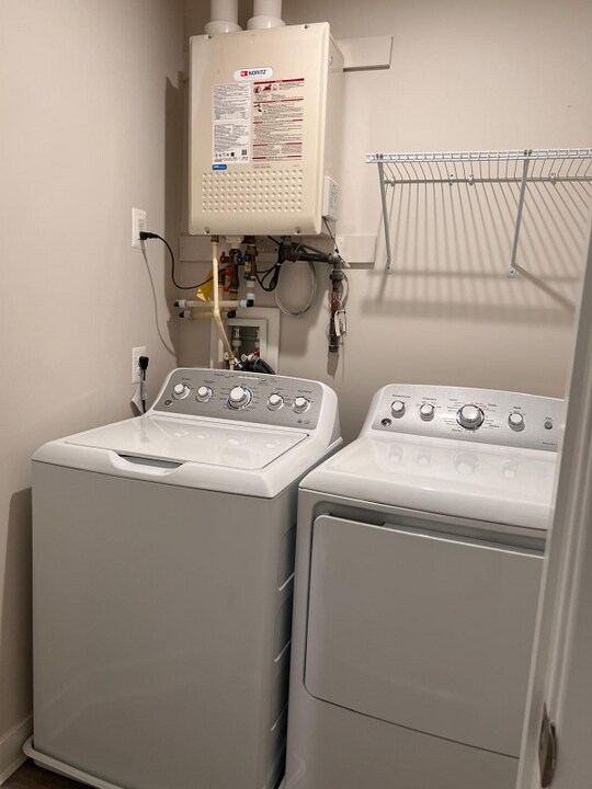 304 Theodora Way in Newark, DE - Building Photo