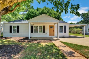 1018 Fairway Dr NW in Huntsville, AL - Building Photo