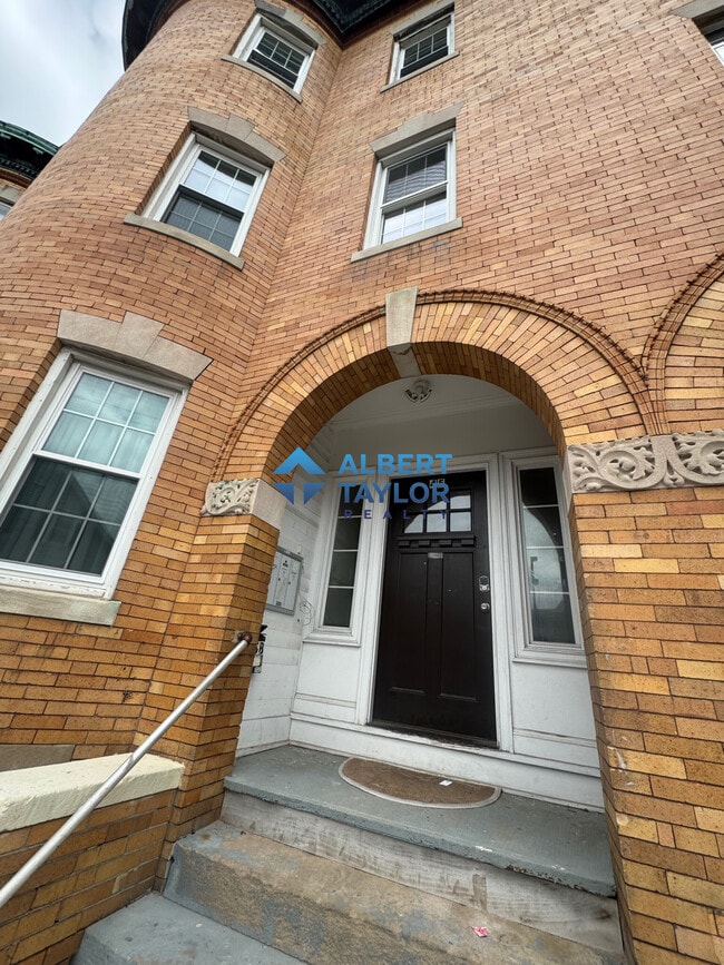 45 School St, Unit 2