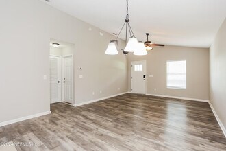 10413 Dobell Rd in Jacksonville, FL - Building Photo - Building Photo
