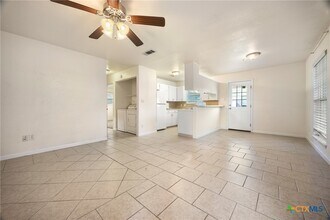 104 Cedar Hollow in Wimberley, TX - Building Photo - Building Photo