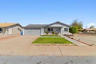 6302 W Monterey Way in Phoenix, AZ - Building Photo