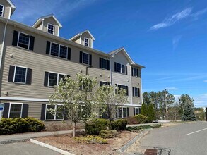 20 Sentinel Court in Manchester, NH - Building Photo - Building Photo