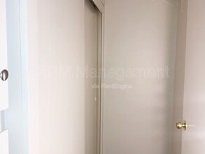 17433 Vanowen St in Los Angeles, CA - Building Photo - Building Photo