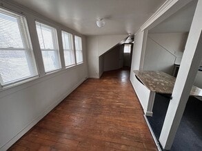 435 University Dr in Pontiac, MI - Building Photo - Building Photo