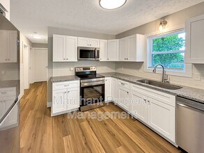 300 Honour St in Greenville, SC - Building Photo - Building Photo