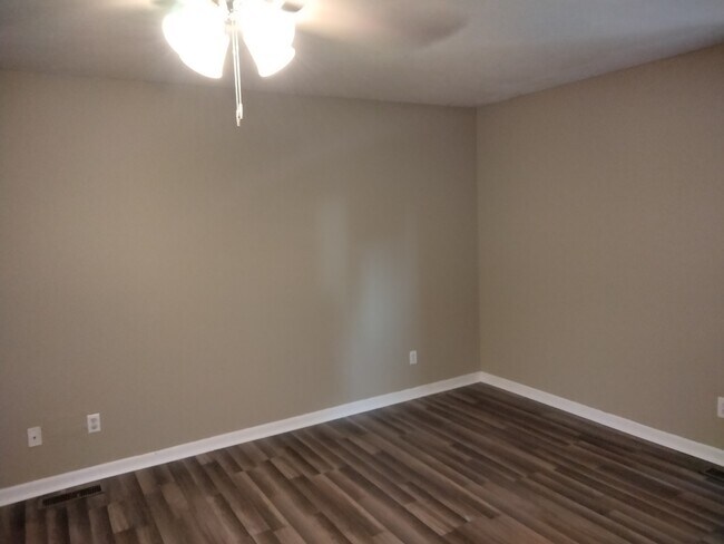 502 Clark St in Franklin, KY - Building Photo - Building Photo