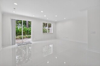 16081 Poppy Seed Cir in Delray Beach, FL - Building Photo - Building Photo