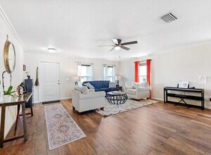 12925 Keefer Ct in Spring Hill, FL - Foto de edificio - Building Photo
